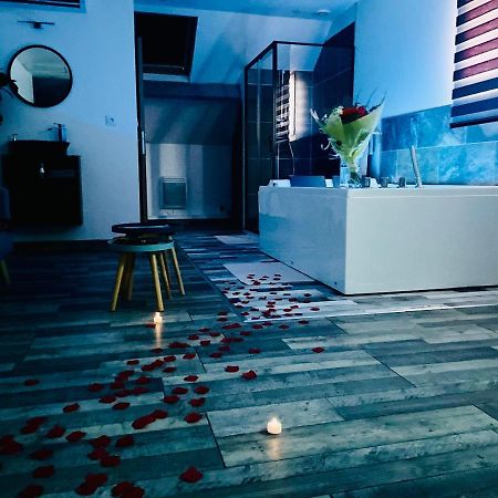 La Bulle De Romance - Love Room Tigy Luaran gambar