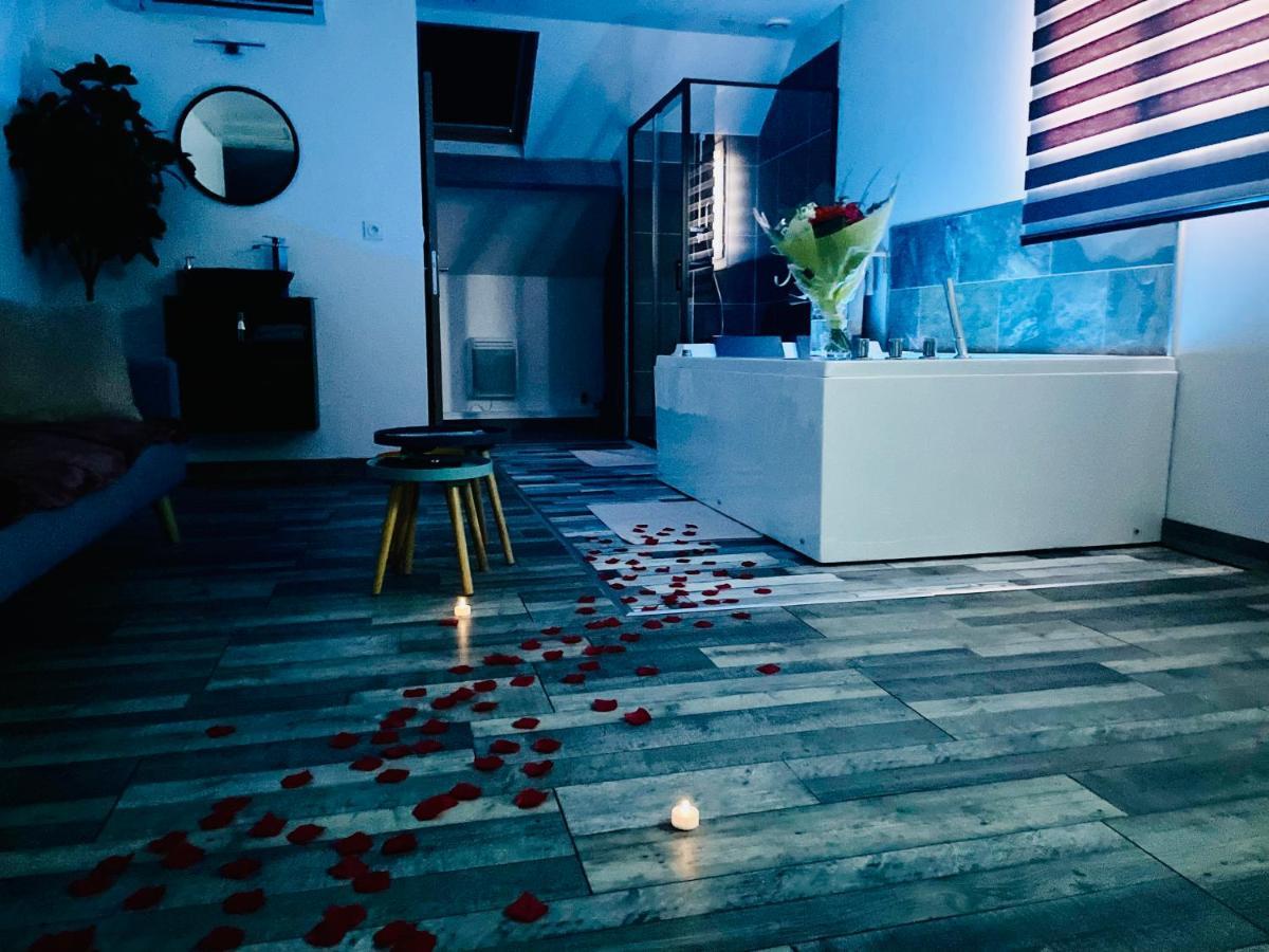 La Bulle De Romance - Love Room Tigy Luaran gambar
